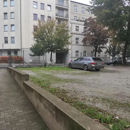 - Mostowa 13 - Wlasny Parking Dodatkowo Platny 30 Zl Za Dzien, Wymagana Wczesniejsza Rezerwacja Parkingu *